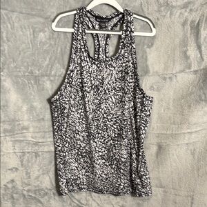Athleta racerback tank women’s‎ medium petite Black & White Tank Top lightweight
